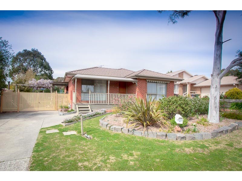 5 Lawrence Avenue, Sunbury VIC 3429