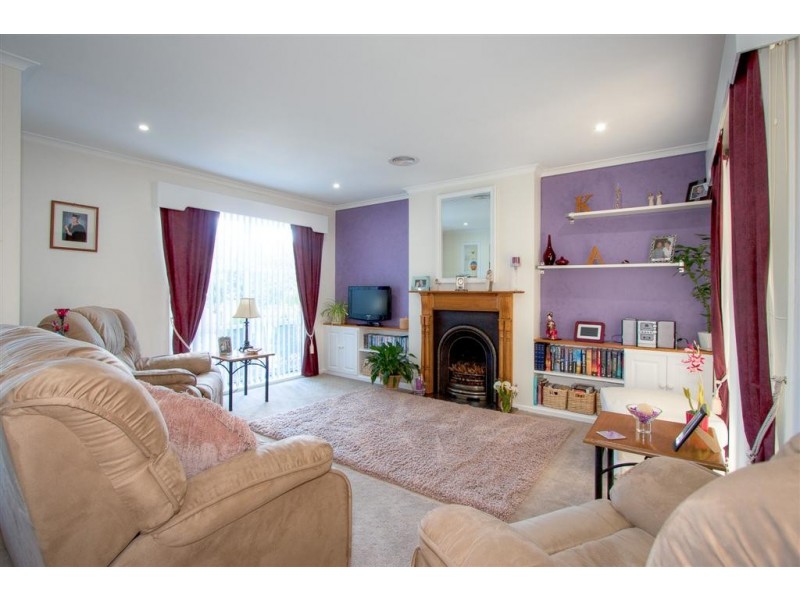 8 Hoylake Court, Sunbury VIC 3429