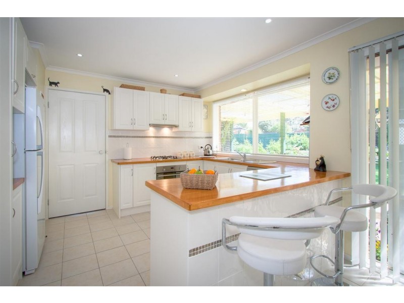 8 Hoylake Court, Sunbury VIC 3429
