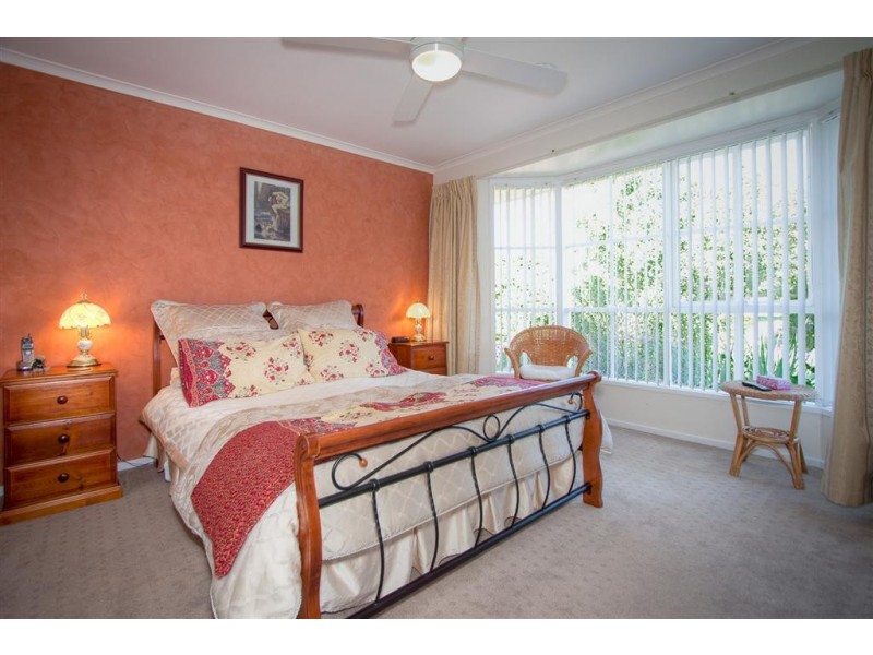 8 Hoylake Court, Sunbury VIC 3429