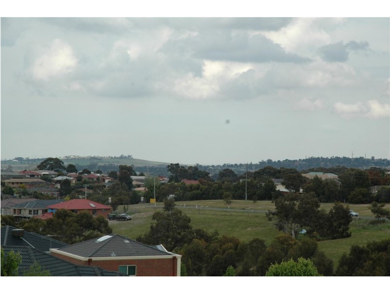 43 Saxonwood Drive, Sunbury VIC 3429