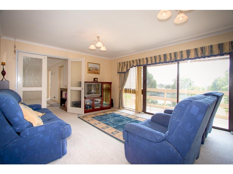 27 Fraser Court, Sunbury VIC 3429