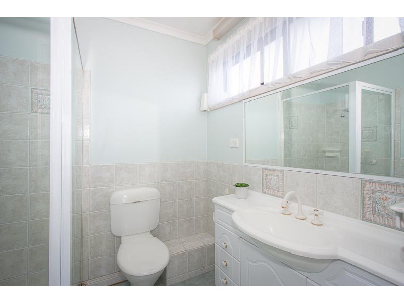 27 Fraser Court, Sunbury VIC 3429