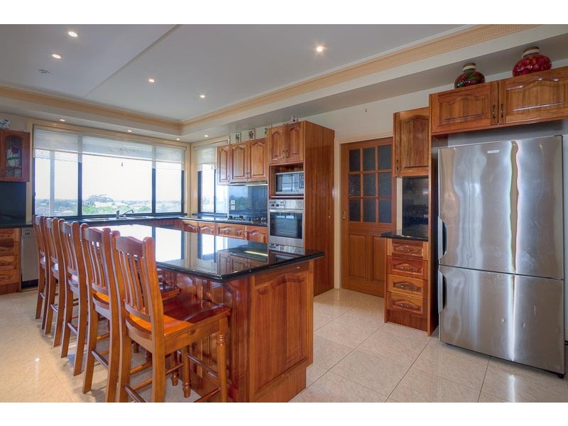 21 Rupertsdale Road, Sunbury VIC 3429