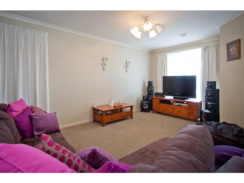 11 Clyde Court, Sunbury VIC 3429