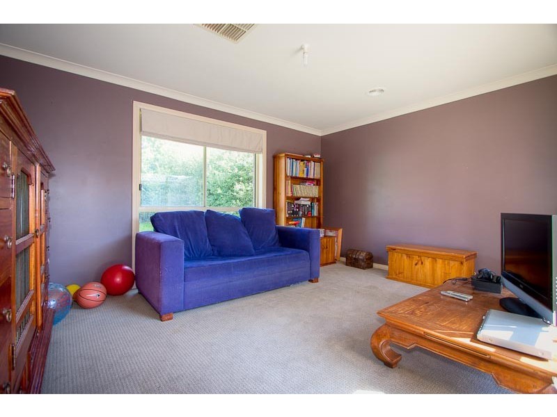 11 Clyde Court, Sunbury VIC 3429