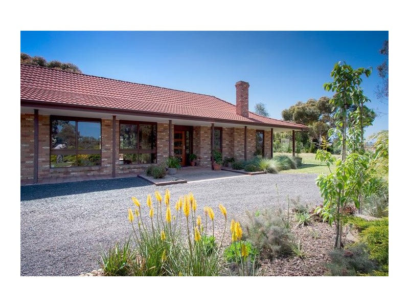 60 Albert Road, Sunbury VIC 3429