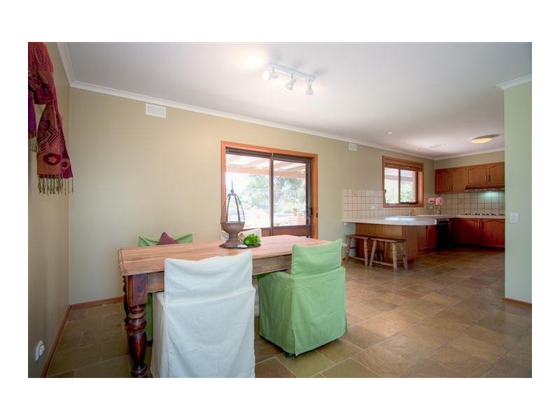 60 Albert Road, Sunbury VIC 3429