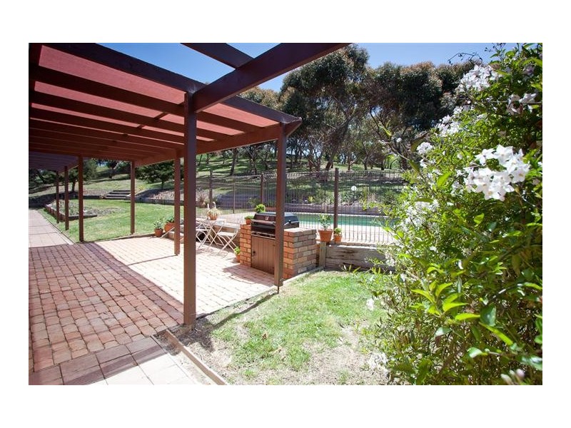 60 Albert Road, Sunbury VIC 3429