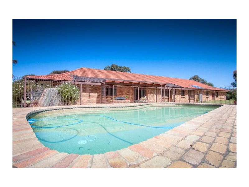 60 Albert Road, Sunbury VIC 3429