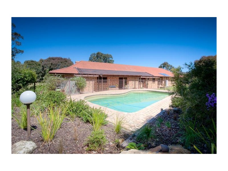 60 Albert Road, Sunbury VIC 3429