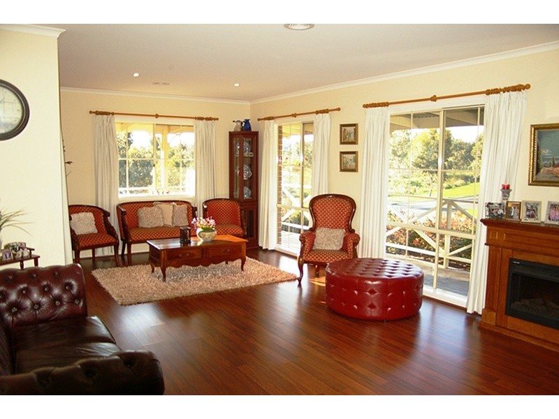 42 Watersprite Boulevard, Sunbury VIC 3429