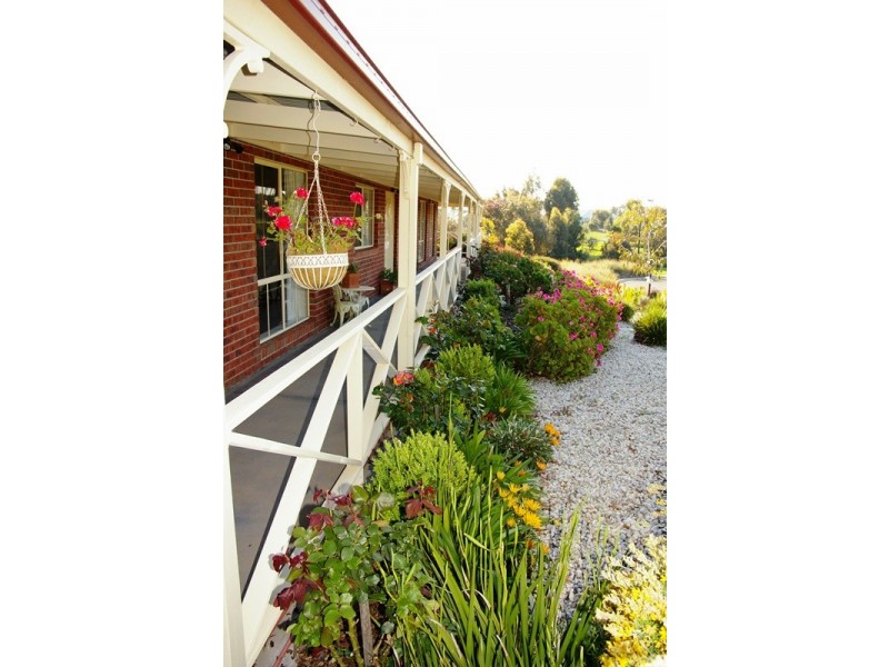 42 Watersprite Boulevard, Sunbury VIC 3429