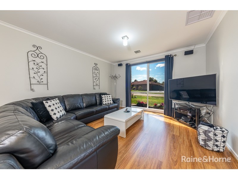 12 Oakmont Court, Sunbury VIC 3429
