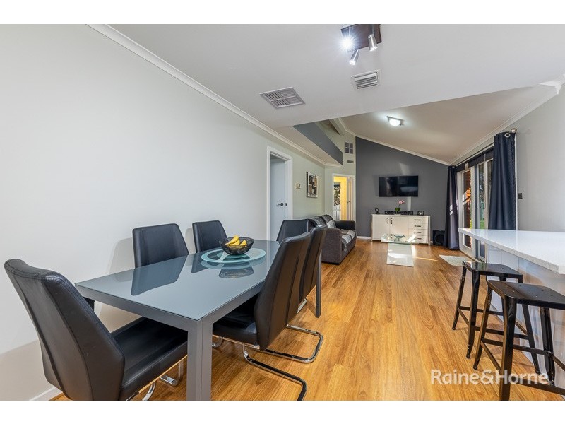 12 Oakmont Court, Sunbury VIC 3429