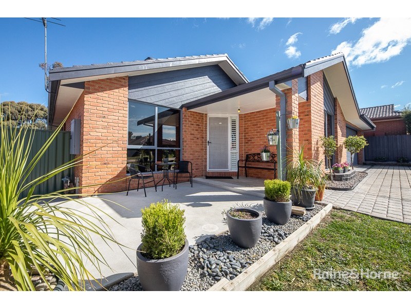 12 Oakmont Court, Sunbury VIC 3429