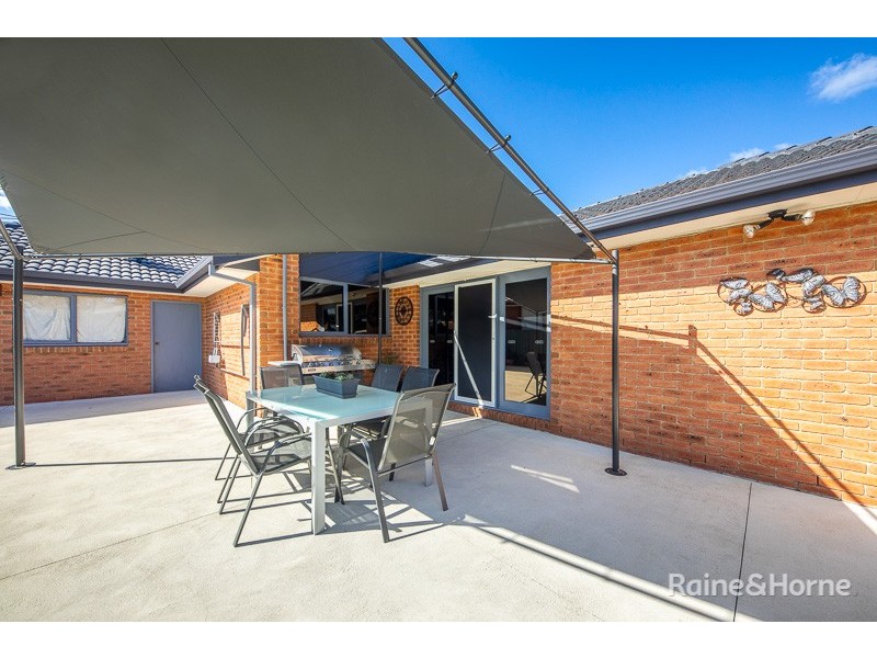 12 Oakmont Court, Sunbury VIC 3429