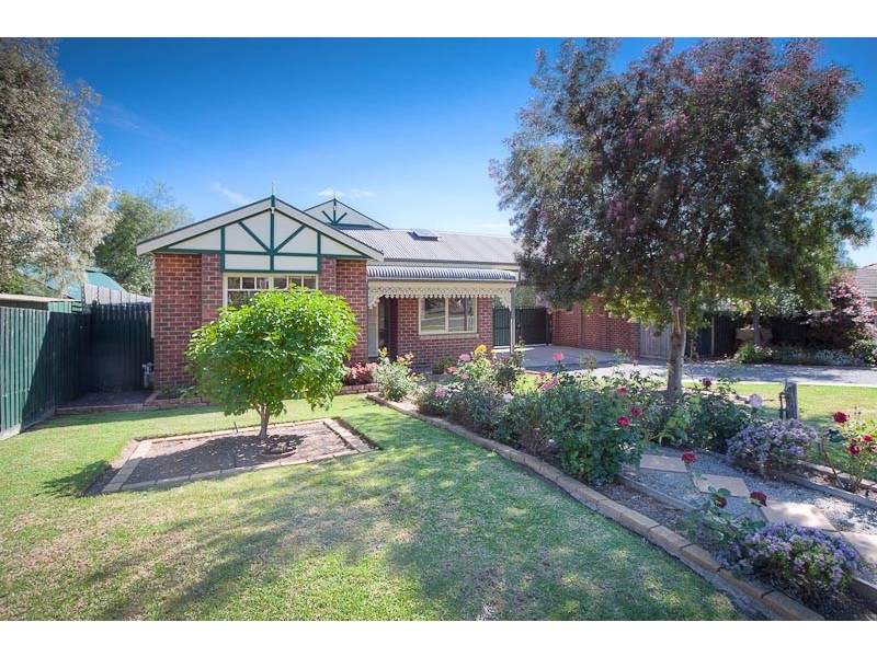 70 Gap Road, Sunbury VIC 3429