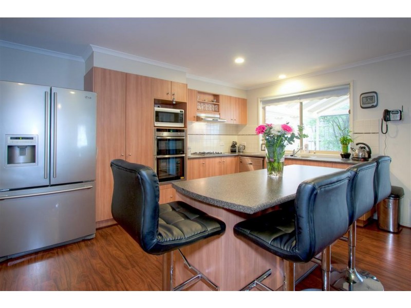 13 Sassafras Drive, Sunbury VIC 3429