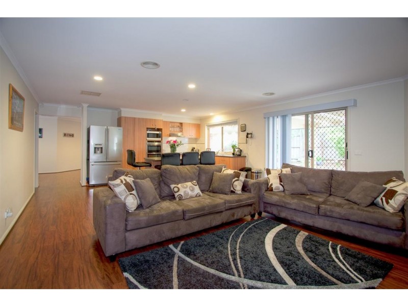 13 Sassafras Drive, Sunbury VIC 3429