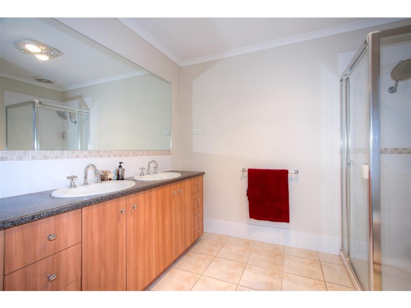 13 Sassafras Drive, Sunbury VIC 3429