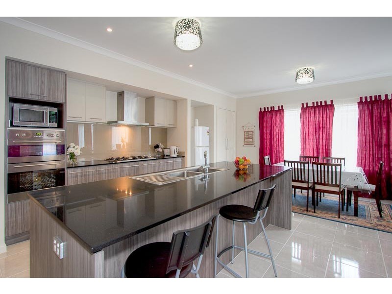 97 The Old Stock Run, Sunbury VIC 3429