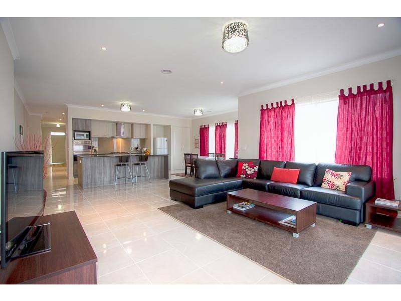 97 The Old Stock Run, Sunbury VIC 3429