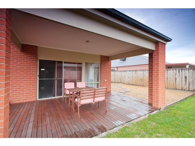 97 The Old Stock Run, Sunbury VIC 3429