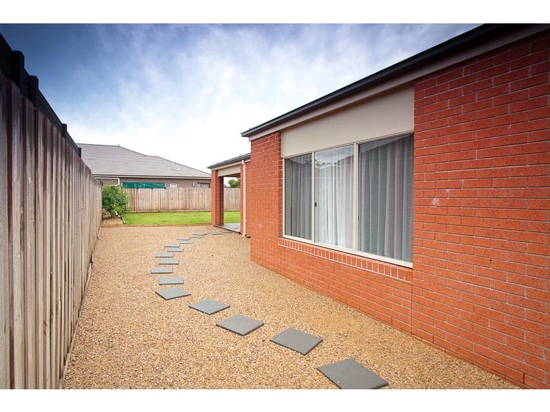 97 The Old Stock Run, Sunbury VIC 3429