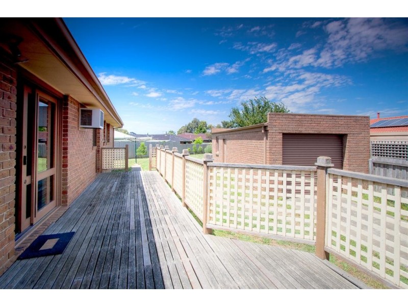 1 Crawford Way, Sunbury VIC 3429