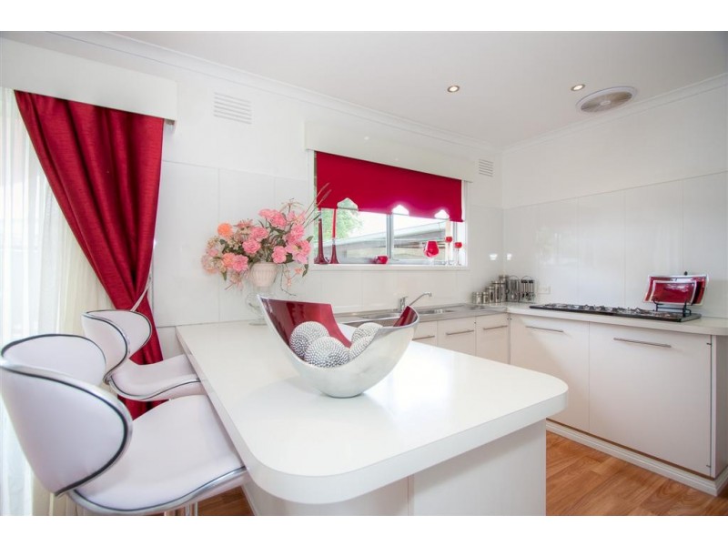 10 Flinders Street, Sunbury VIC 3429