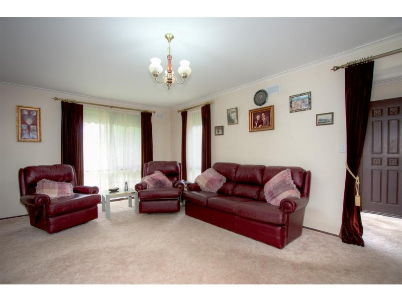 10 Flinders Street, Sunbury VIC 3429