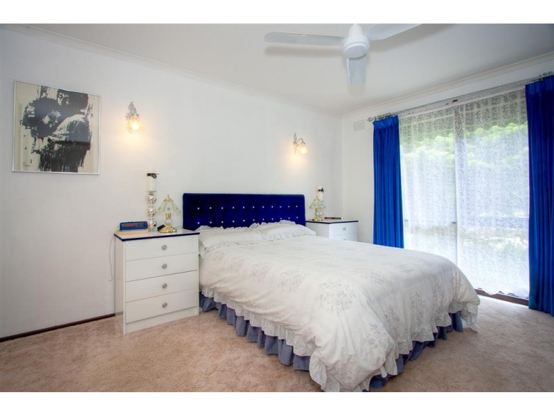 10 Flinders Street, Sunbury VIC 3429