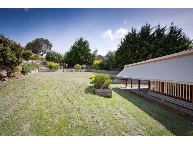 8 Lachlan Court, Sunbury VIC 3429