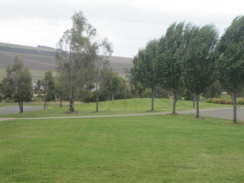 162 Belleview Drive, Sunbury VIC 3429