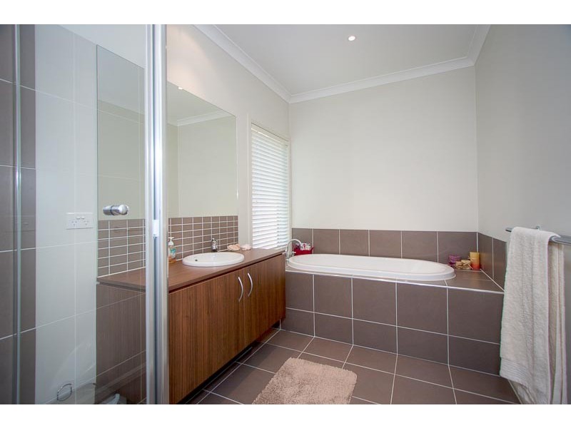 7 Old Winery Road, Sunbury VIC 3429