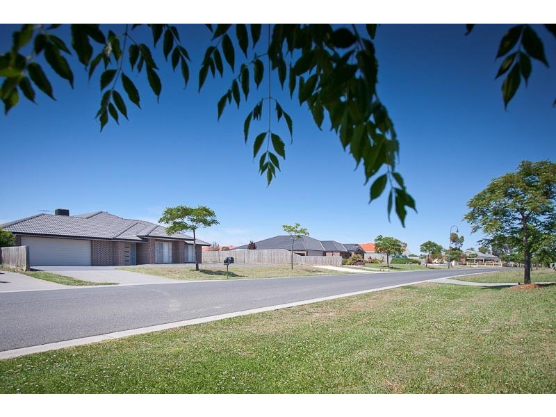 7 Old Winery Road, Sunbury VIC 3429