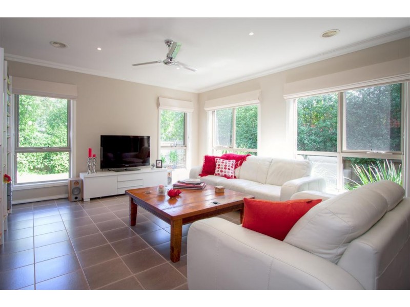 10 Sassafras Drive, Sunbury VIC 3429