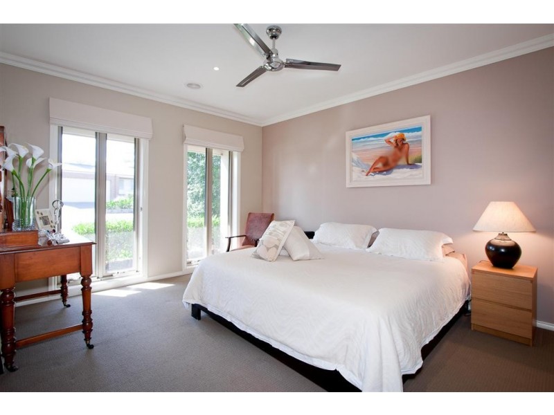 10 Sassafras Drive, Sunbury VIC 3429