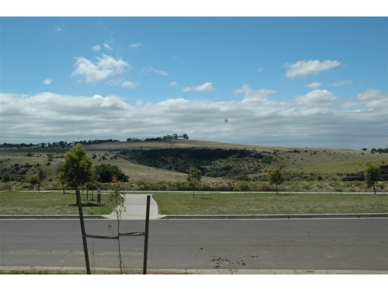 2 Stratford Close, Sunbury VIC 3429