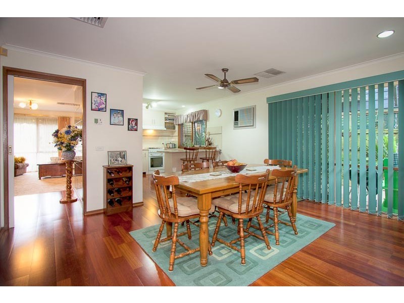 51 Carnoustie Drive, Sunbury VIC 3429