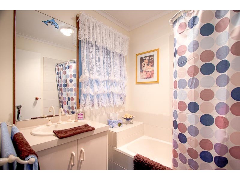 51 Carnoustie Drive, Sunbury VIC 3429