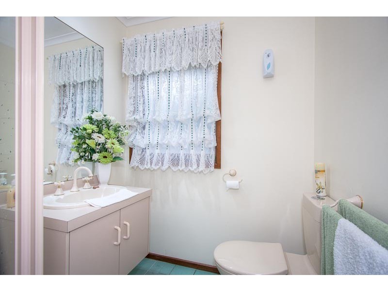 51 Carnoustie Drive, Sunbury VIC 3429