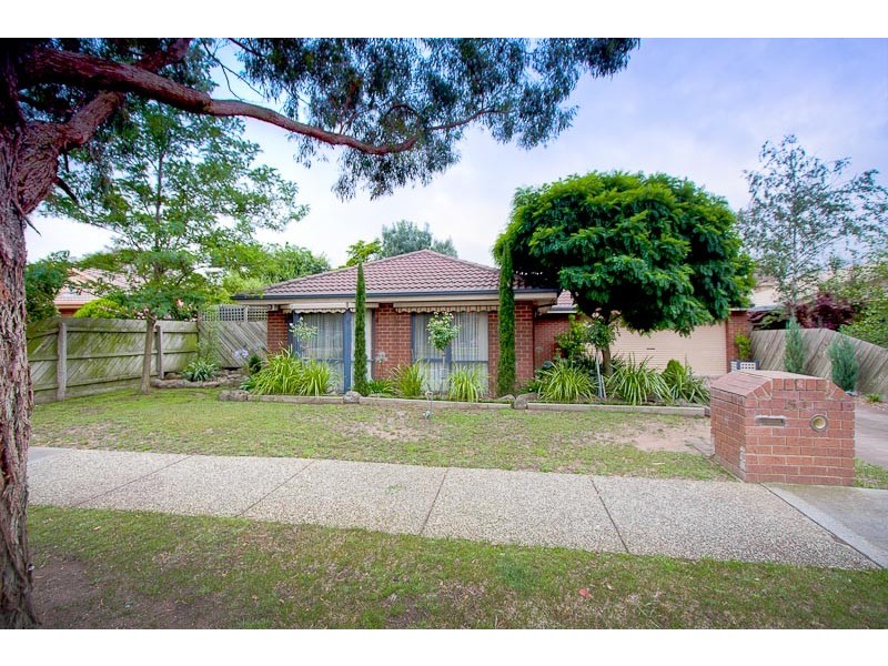 51 Carnoustie Drive, Sunbury VIC 3429