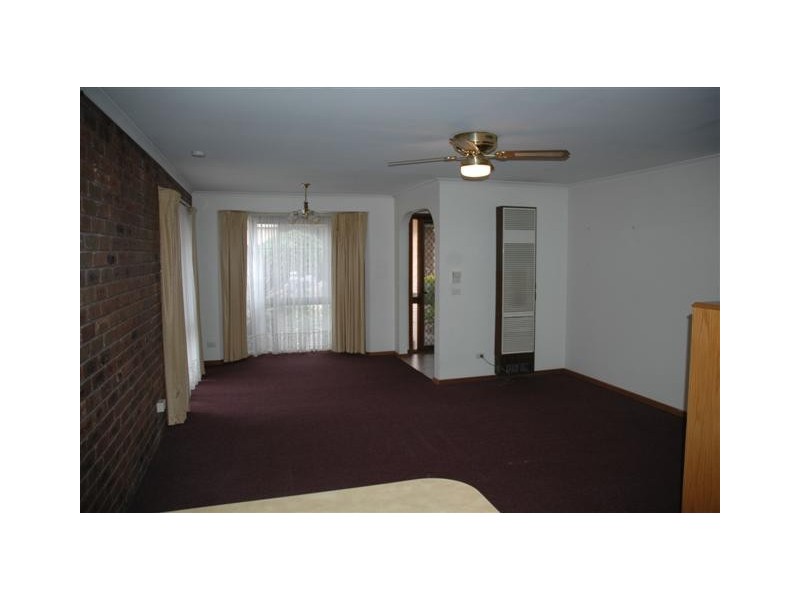 Unit 4/39-41  Ligar St, Sunbury VIC 3429