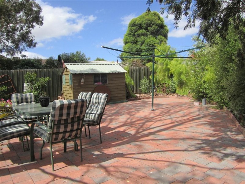 18 Delisle Crt, Sunbury VIC 3429