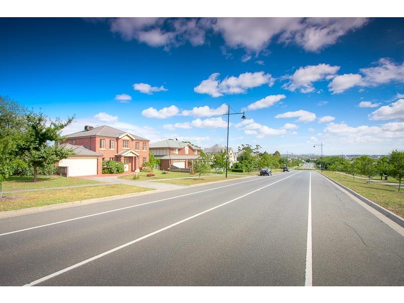 36 The Avenue, Sunbury VIC 3429