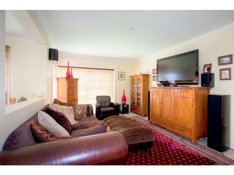36 The Avenue, Sunbury VIC 3429