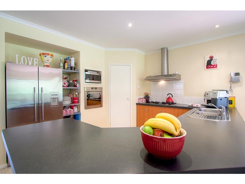 36 The Avenue, Sunbury VIC 3429
