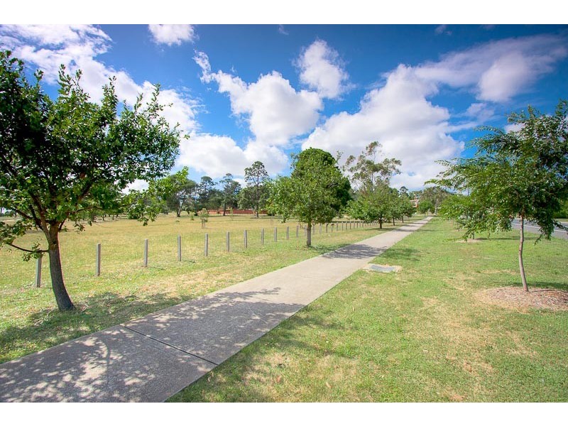 36 The Avenue, Sunbury VIC 3429